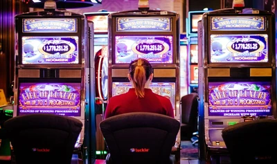 Casinos, bingos y m&aacute;quinas electr&oacute;nicas tragamonedas han aportado m&aacute;s de $115.000 millones para la salud